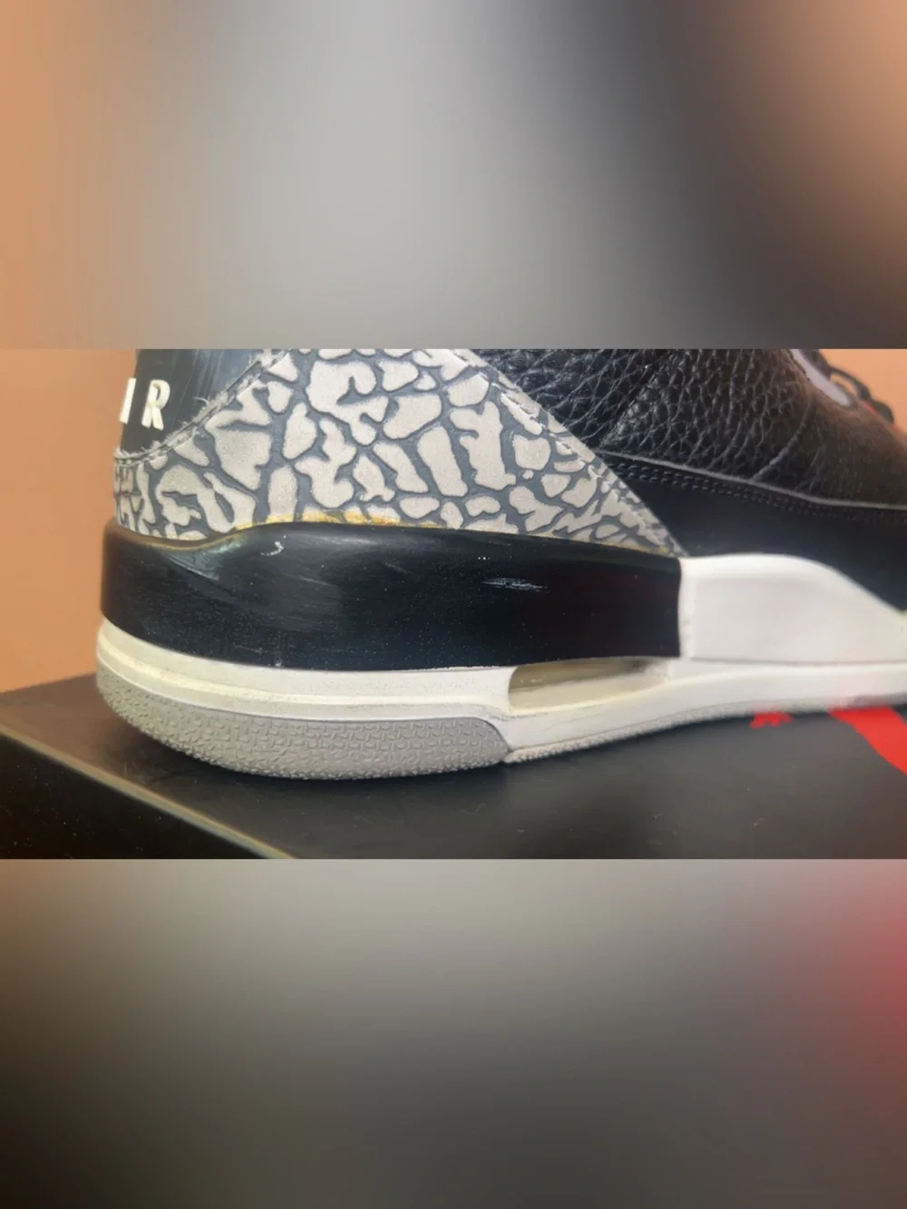 Nike Air Jordan 3 Retro Black Cement 2018 Men’s Size 10 Sneakers 854262-001